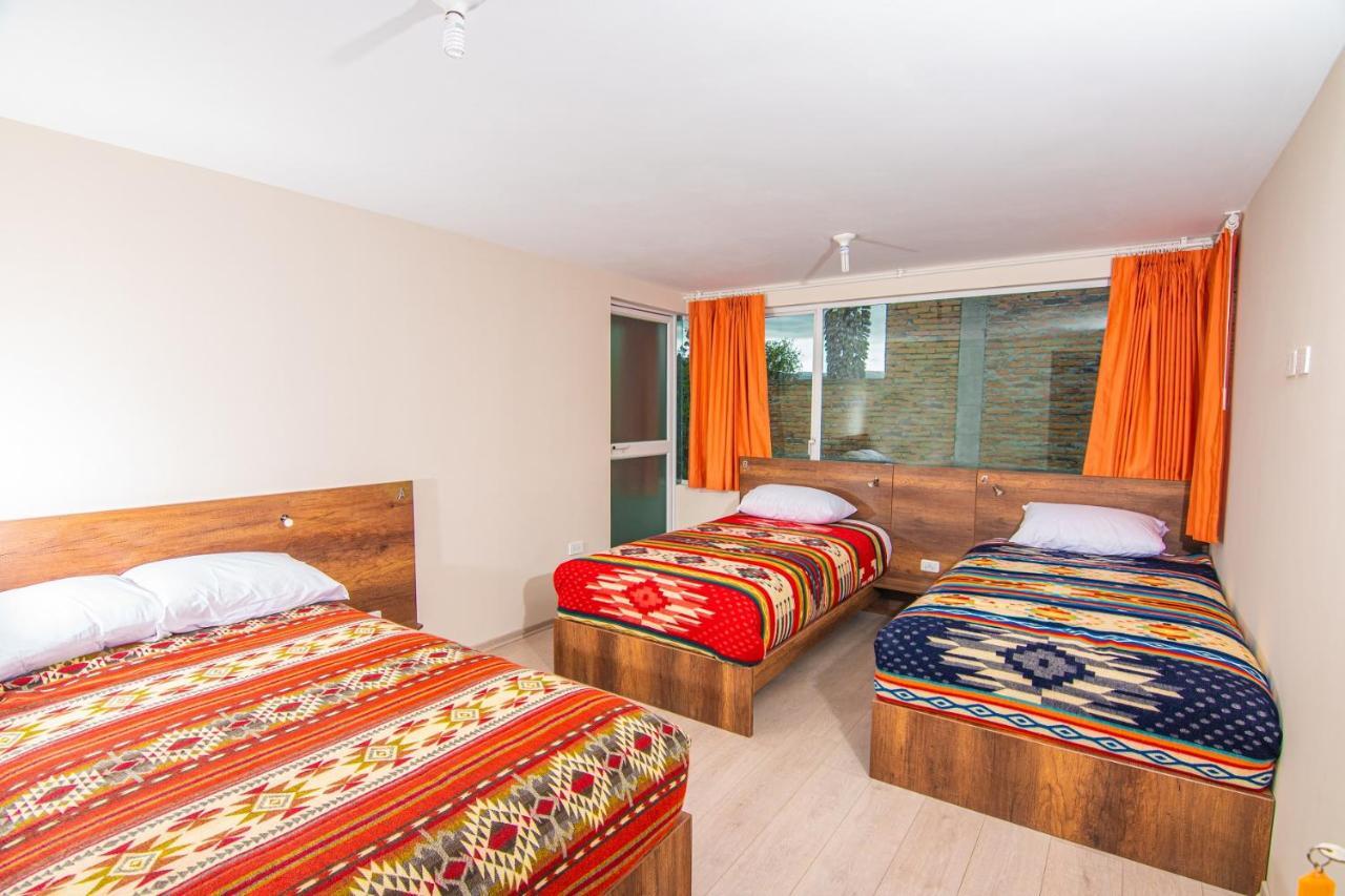 The Traveler Hostel Отавало Экстерьер фото